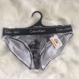 SOLD/Calvin Klein Underwear
